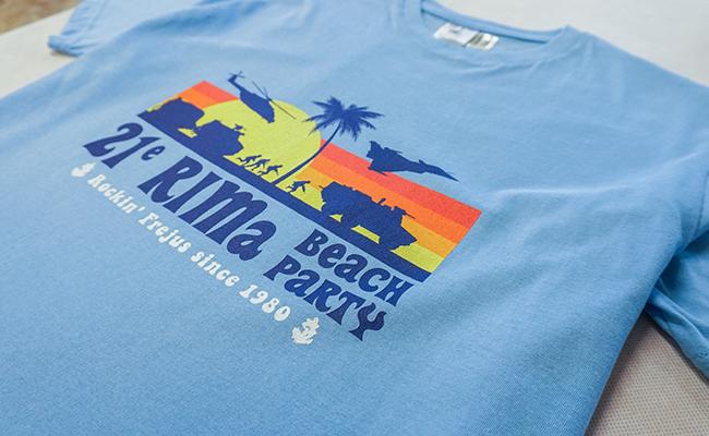 image d'impression directesur t-shirt bleu