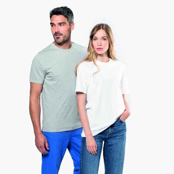 t-shirts marque kariban portés par un homme et une femme