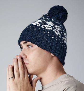 Gorro Motivos Jacquard con Pompón 