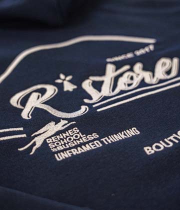Broderie sur Sweat pour la boutique Rstore du BDE de la Business school de rennes