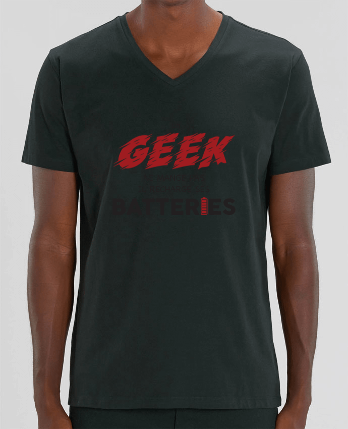 T-shirt homme Un geek ne mange pas, il recharge ses batteries par tunetoo