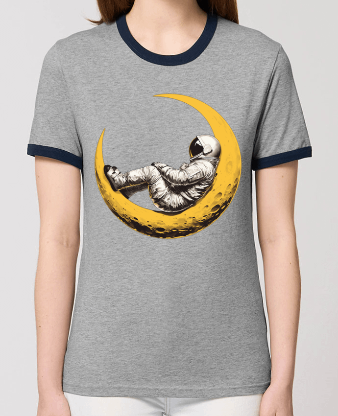 T-shirt Un astronaute sur un croissant de Lune par KronoArt