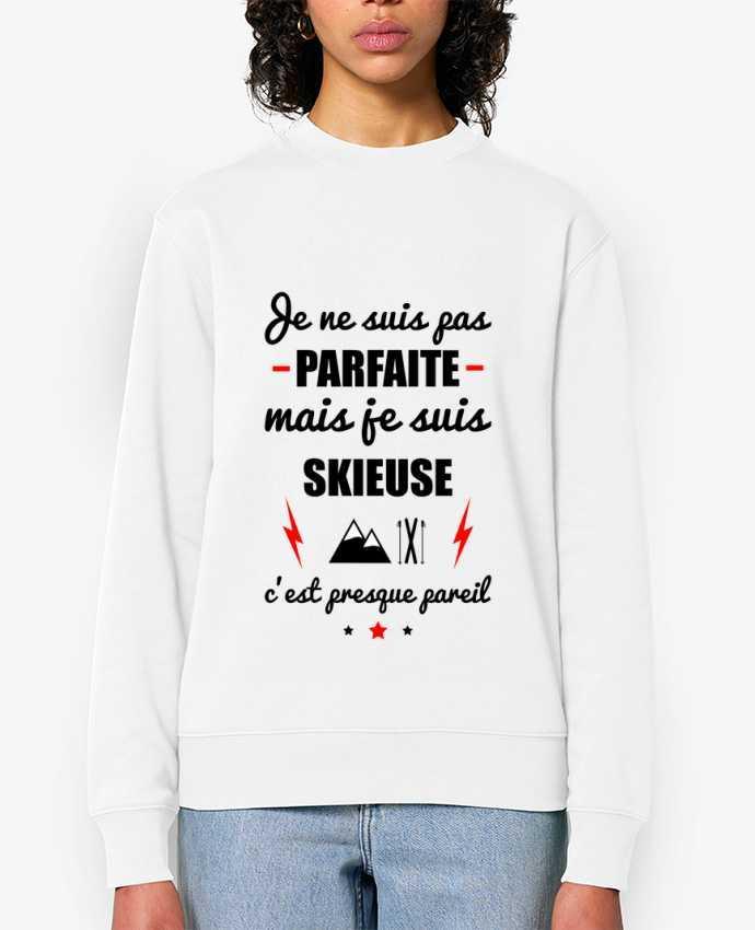 Sweat-shirt Je ne suis pas parfaite mais je suis skieuse c'est presque pareil Par Benichan