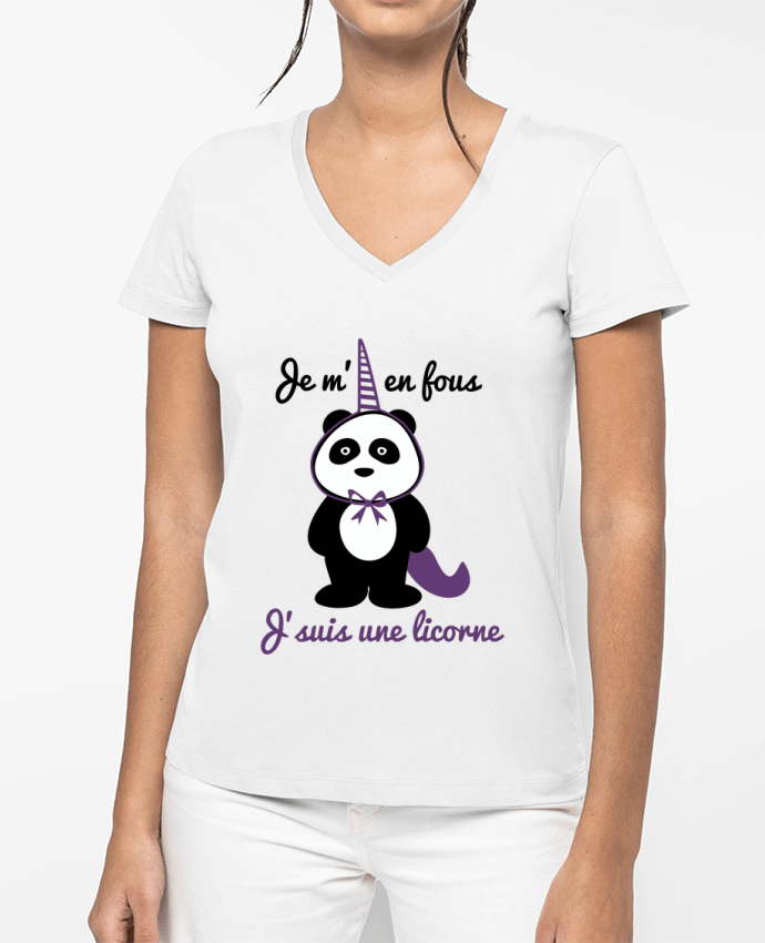 T-shirt femme col V Je m'en fous j'suis une licorne, panda par Benichan