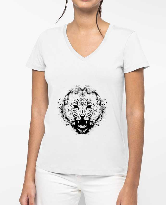 T-shirt femme col V leopard par Graff4Art