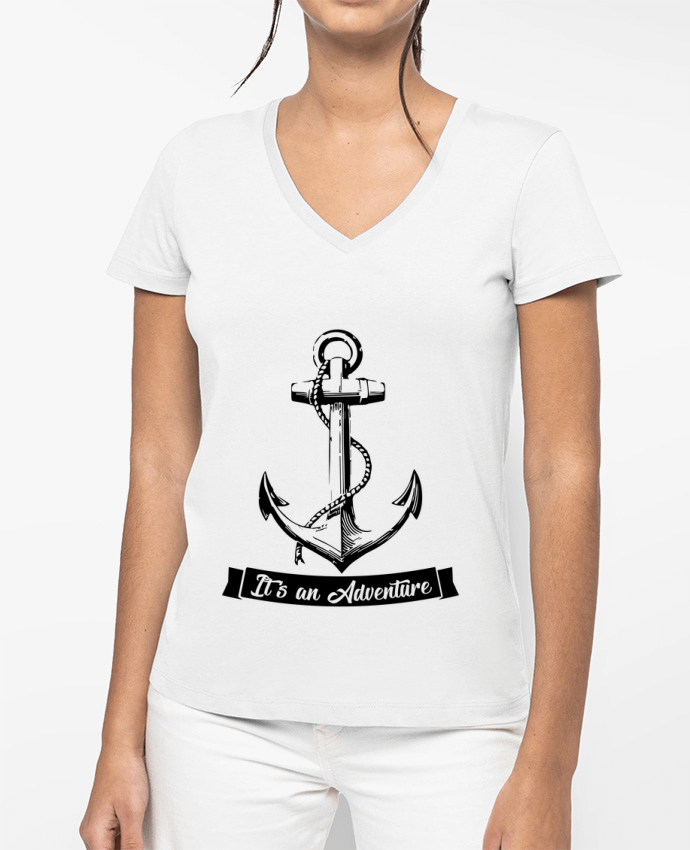 T-shirt écoresponsable col V femme It's an Adventure por 