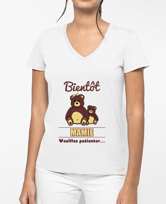T-shirt écoresponsable col V femme Bientôt Mamie, future grand-mère, ourson, famille, grossesse by Benichan
