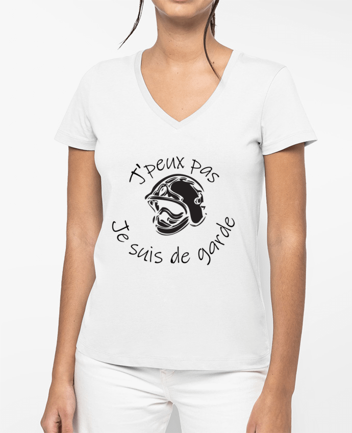 T-shirt femme col V pompier - j'peux pas je suis de garde par jorrie