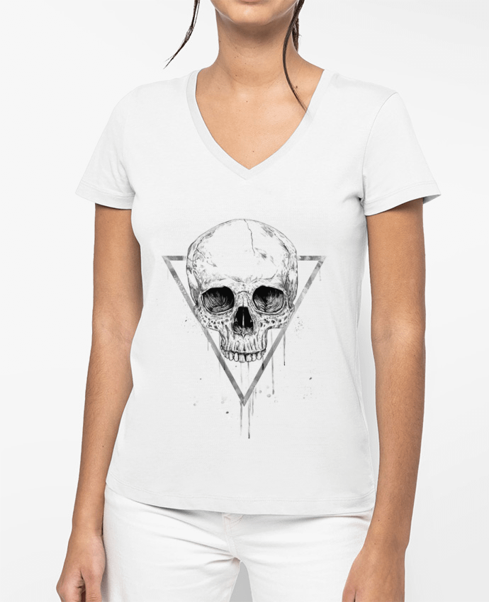 T-shirt femme col V Skull in a triangle (bw) par Balàzs Solti