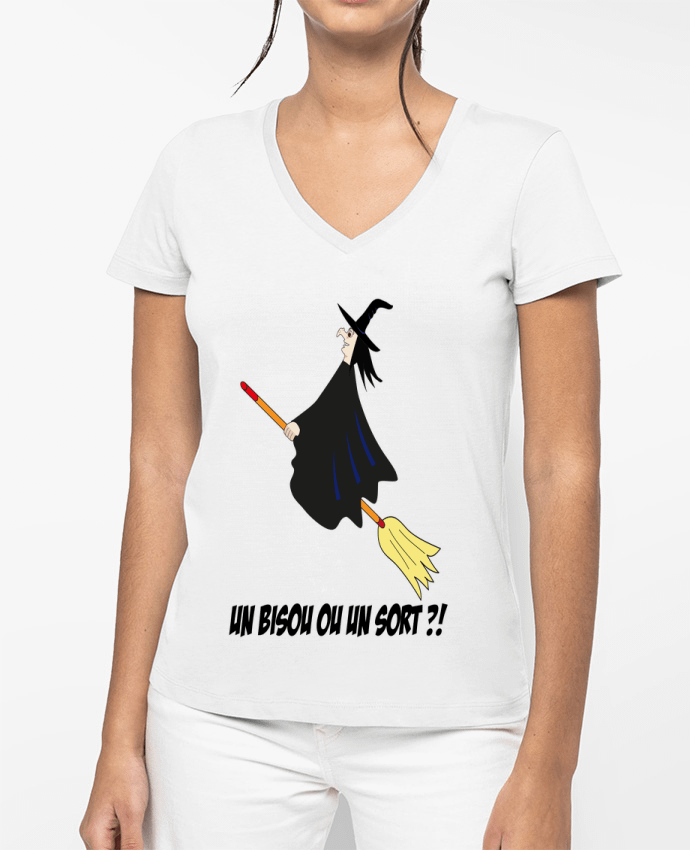 T-shirt femme col V SORCIERE HALLOWEEN WITCH par                               
