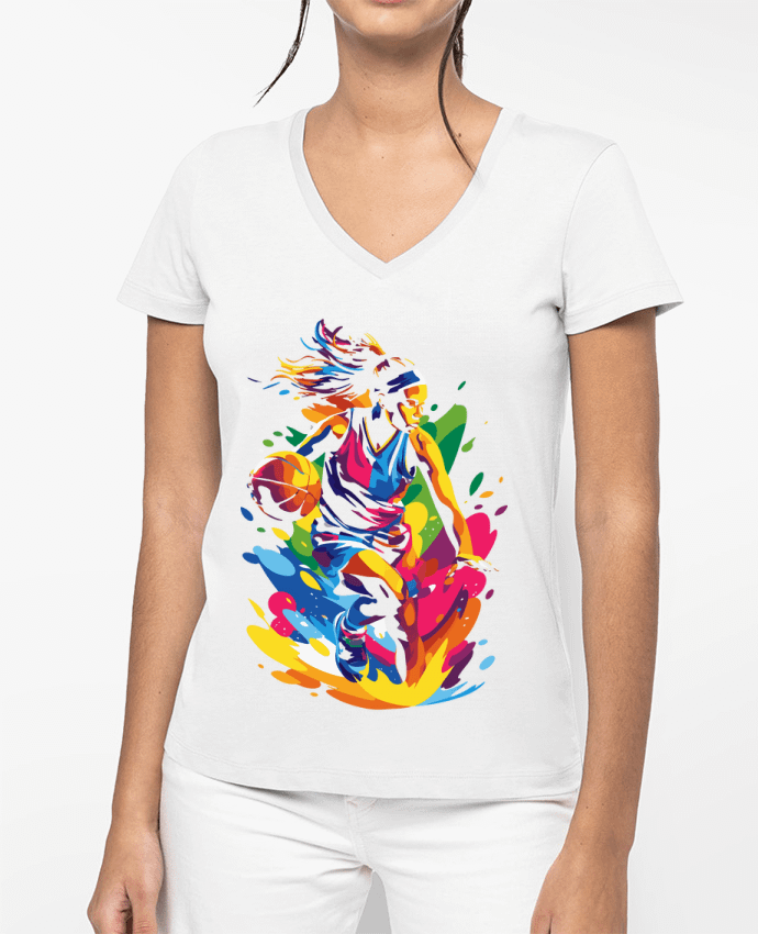 T-shirt femme col V Femme qui fait du basket par KronoArt