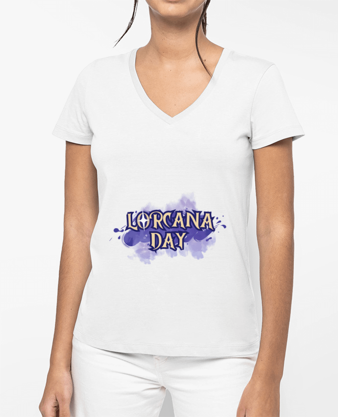 T-shirt femme col V Logo Lorcana Day par Gerome En Live