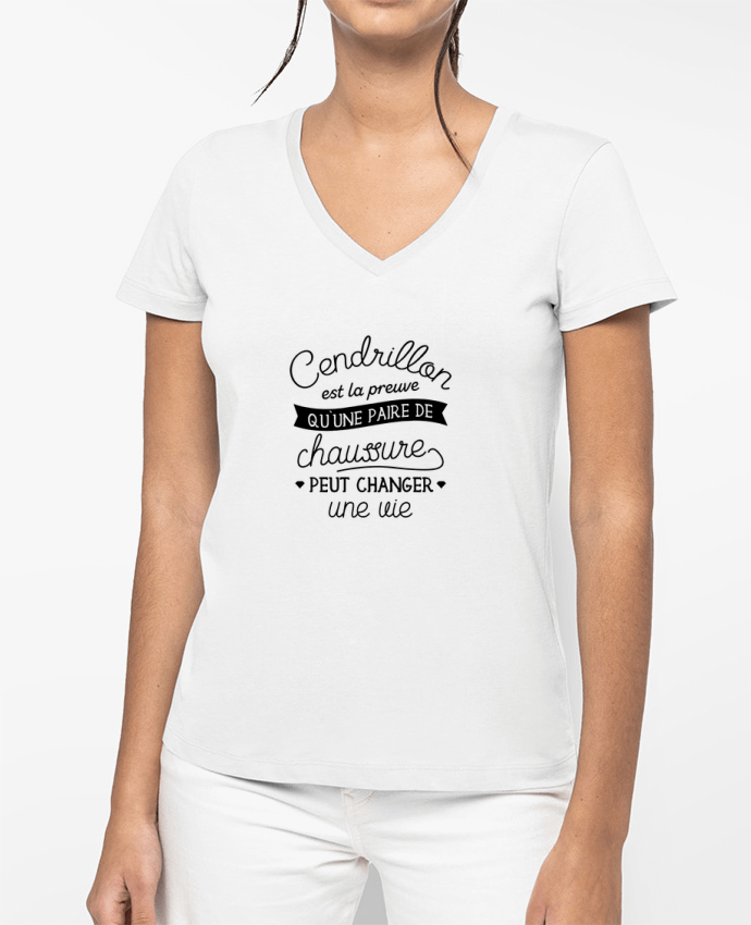 T-shirt femme col V Cendrillon et chaussure cadeau par Original t-shirt