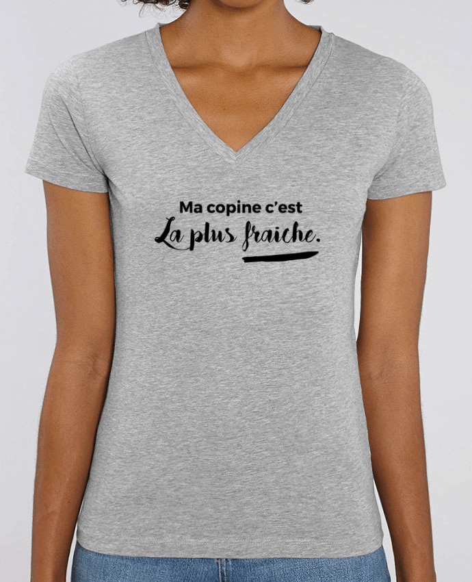 Camiseta Mujer Cuello V Stella EVOKER Ma copine c'est la plus fraiche Par  tunetoo