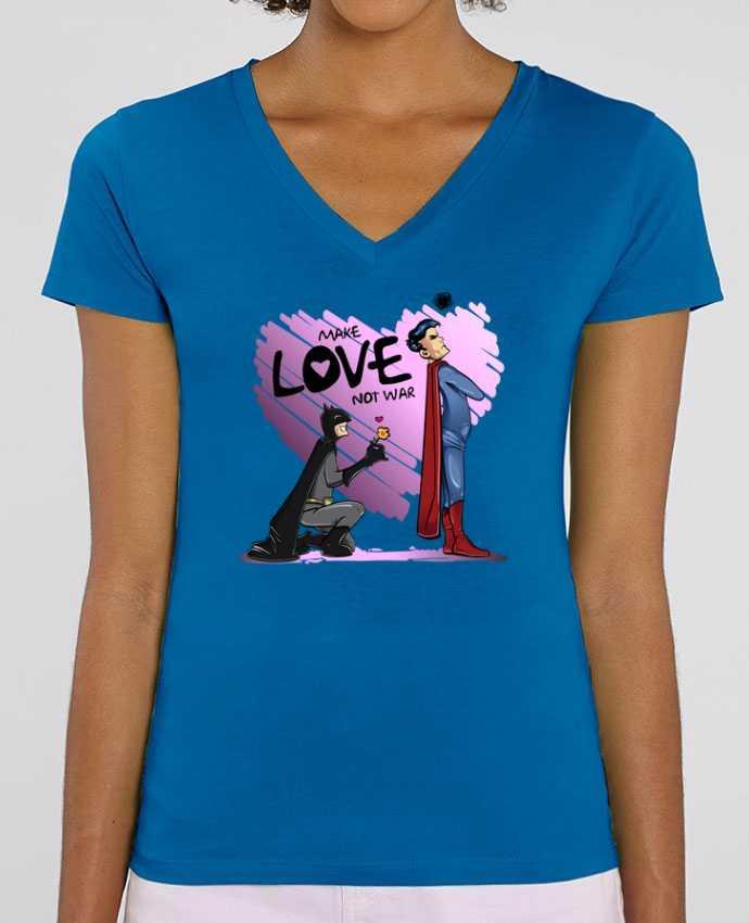 Camiseta Mujer Cuello V Stella EVOKER MAKE LOVE NOT WAR (BATMAN VS SUPERMAN) Par  teeshirt-design.com