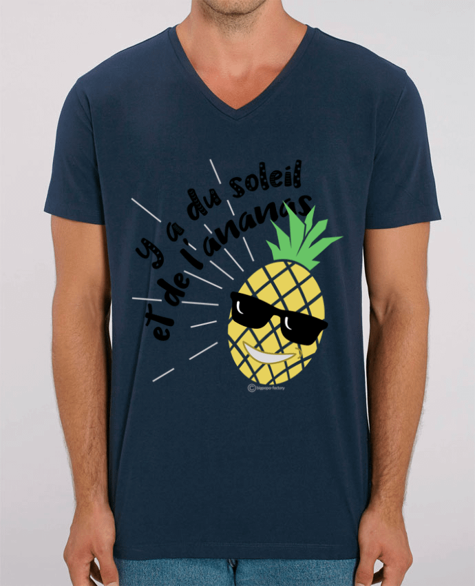 Tee Shirt Homme Col V Stanley PRESENTER Y a du soleil et de l'ananas - modèle t-shirt clair by bigpapa-factory
